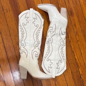 Elegant Cream Western Boots